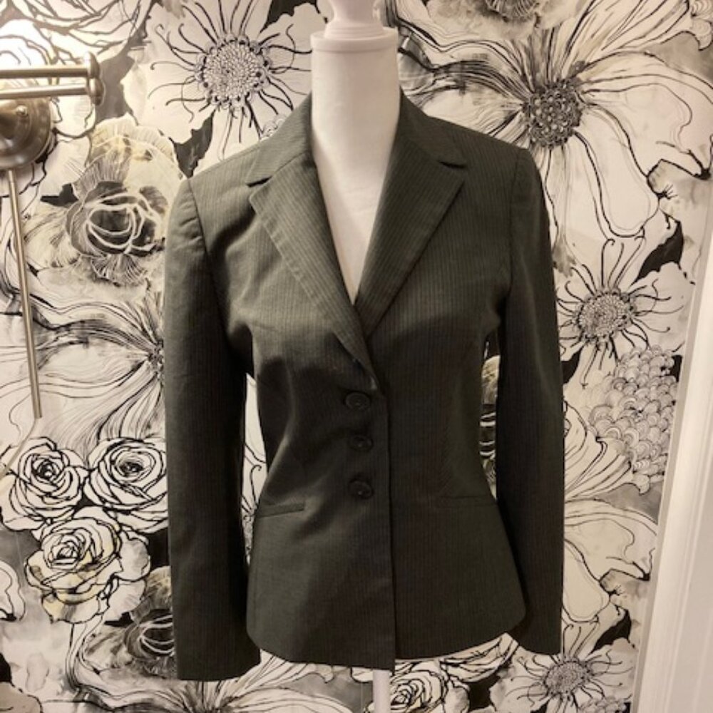 G2000 Women's Blazer Jacket Gray Pin Striped Pink Lining SIZE 7 Career Style